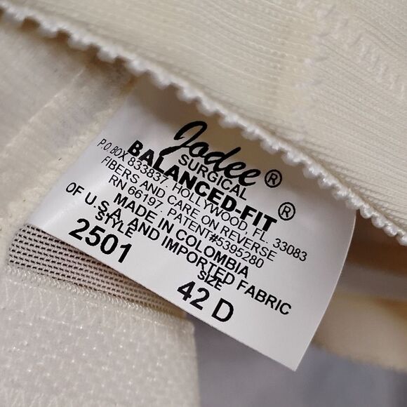 Mastectomy Bra One Of Many Different Styles - Picture 3 of 3